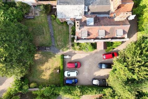 dji_fly_20250806_174530_0068_1755105300682_photo.j