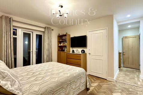 BEDROOM 5 GROUND FLOOR