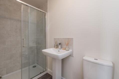 Interior view of En suite in our 4 bedroom Hale home