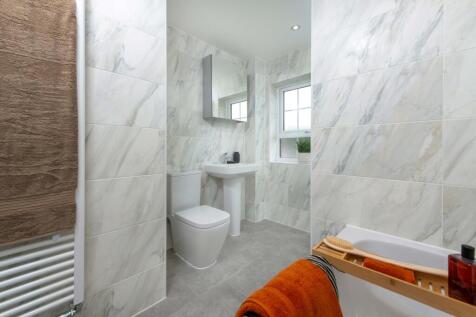 Calder Rise Holden Family Bathroom