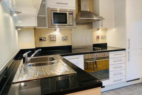 OPEN PLAN KITCHEN