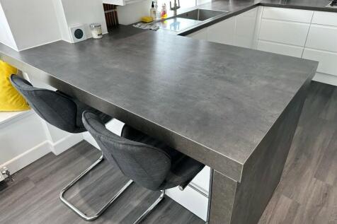 Breakfast bar