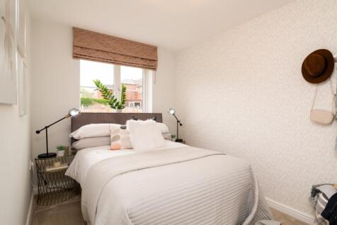 Images are for illustrative purposes only and may differ from the actual product.