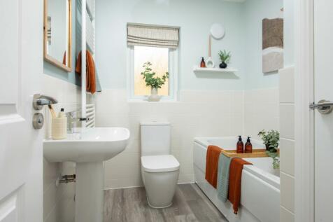 FRAMPTON BATHROOM