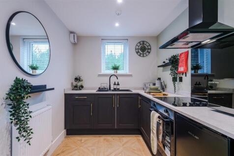 459RochdaleOldRoad-HMO-46.JPG