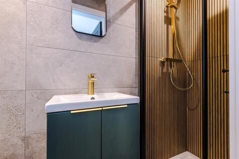 459RochdaleOldRoad-HMO-85.JPG