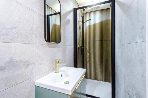 459RochdaleOldRoad-HMO-115.JPG