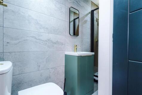 459RochdaleOldRoad-HMO-113.JPG