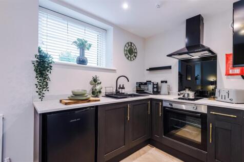459RochdaleOldRoad-HMO-71.JPG