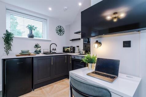459RochdaleOldRoad-HMO-88.JPG