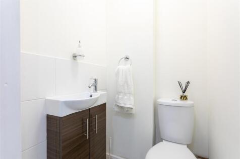1 Redcar Close, Gedling, NG4 4EW-0017-WC.jpg