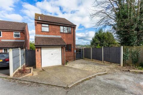 1 Redcar Close, Gedling, NG4 4EW-0002-External.jpg