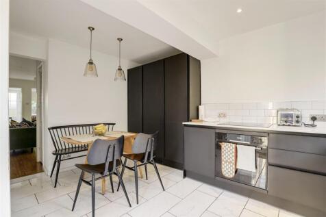 L-QswyGvSEGfycjR8y1D-A copy.jpg