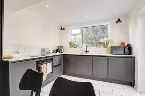 JP7nz2qsFUKlUqaYyRyLZw copy.jpg