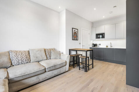 Reception/Kitchen