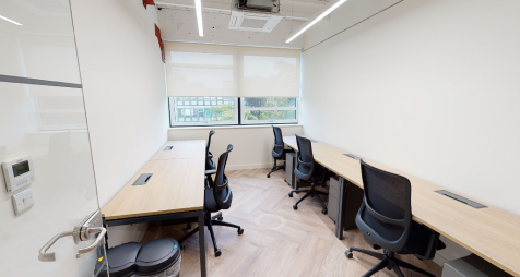5 Person Office