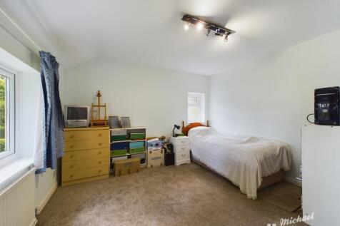 CAM02773G0-PR0154-STILL003