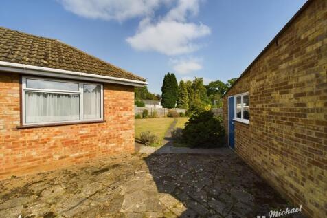 CAM02773G0-PR0191-STILL001