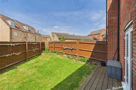 CAM02773G0-PR0288-STILL016