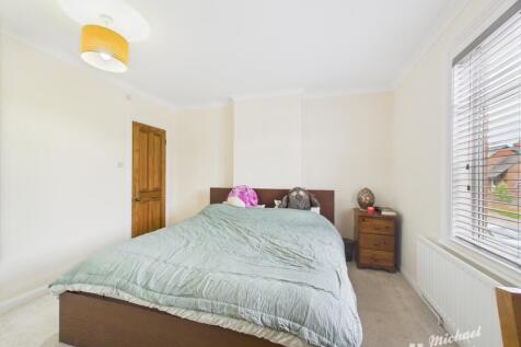CAM02773G0-PR0312-STILL023