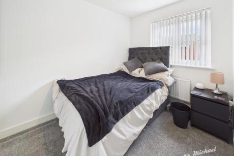 CAM02773G0-PR0323-STILL016