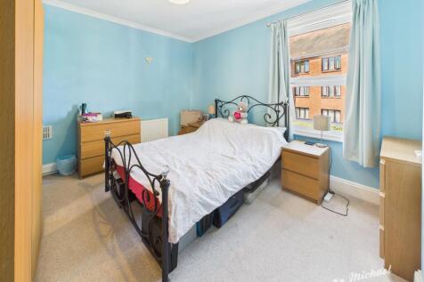 CAM02773G0-PR0324-STILL001
