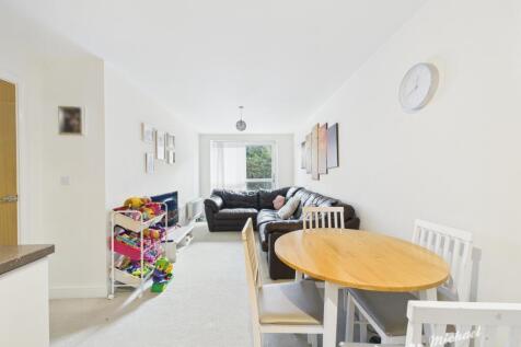 CAM02773G0-PR0360-STILL013