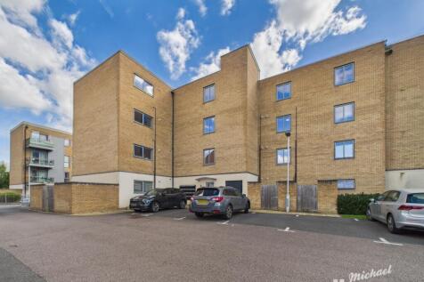 CAM02773G0-PR0360-STILL015