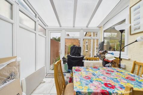 CAM02773G0-PR0361-STILL008-thumbnail-h750-70