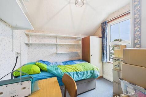 CAM02773G0-PR0361-STILL015-thumbnail-h750-70