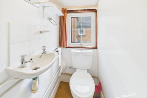 CAM02773G0-PR0361-STILL016-thumbnail-h750-70