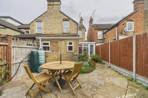 CAM02773G0-PR0361-STILL011-thumbnail-h750-70