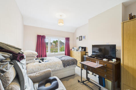 CAM02773G0-PR0365-STILL016