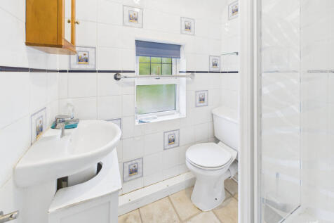 CAM02773G0-PR0365-STILL019