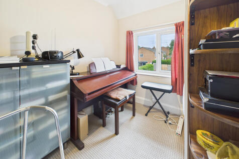 CAM02773G0-PR0365-STILL020