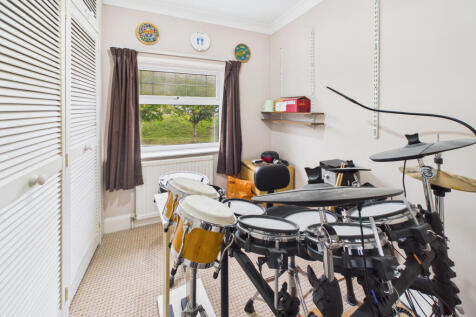 CAM02773G0-PR0365-STILL010