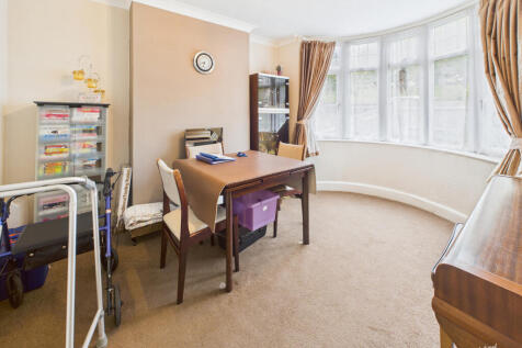 CAM02773G0-PR0365-STILL001