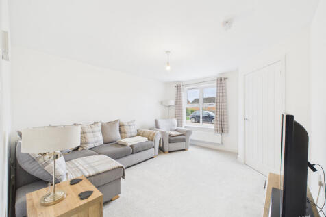 CAM02773G0-PR0369-STILL015