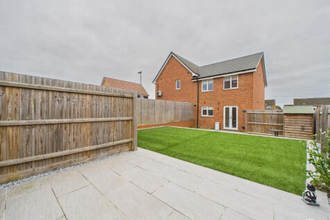 CAM02773G0-PR0369-STILL025