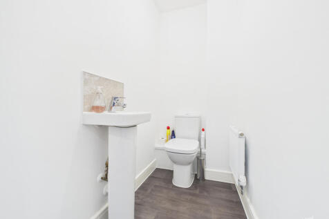 CAM02773G0-PR0369-STILL021