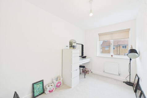 CAM02773G0-PR0369-STILL003