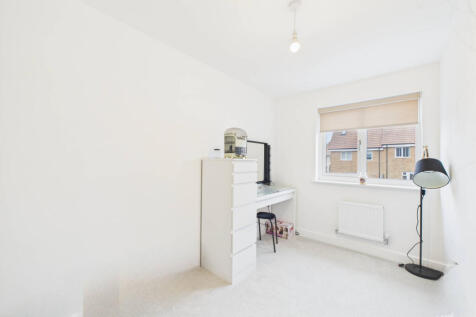 CAM02773G0-PR0369-STILL003