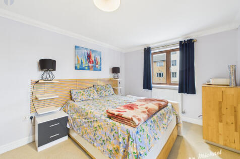 CAM02773G0-PR0377-STILL003