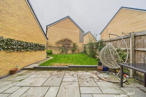 CAM02773G0-PR0368-STILL023