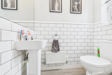 CAM02773G0-PR0368-STILL010