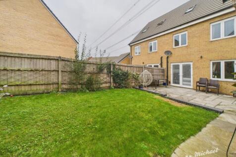 CAM02773G0-PR0368-STILL024