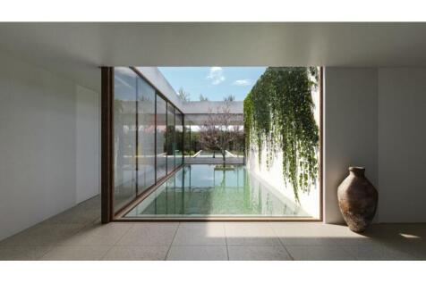 Patio with water mirrow