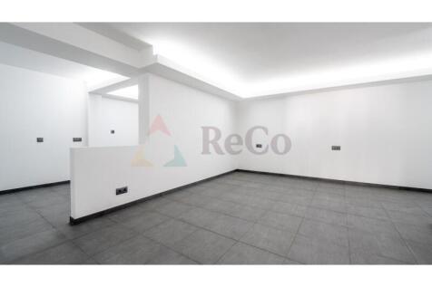 Additional bedroom with bathroom