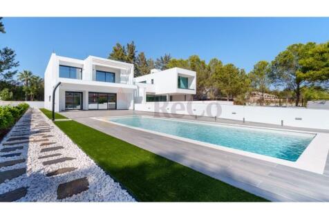 Pool area