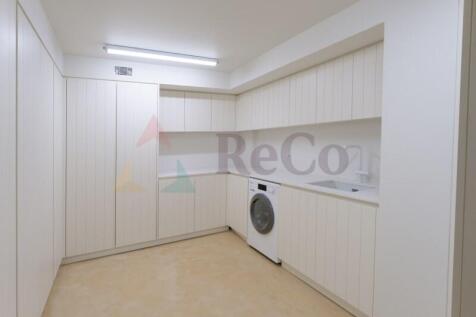 Laundry/storage room